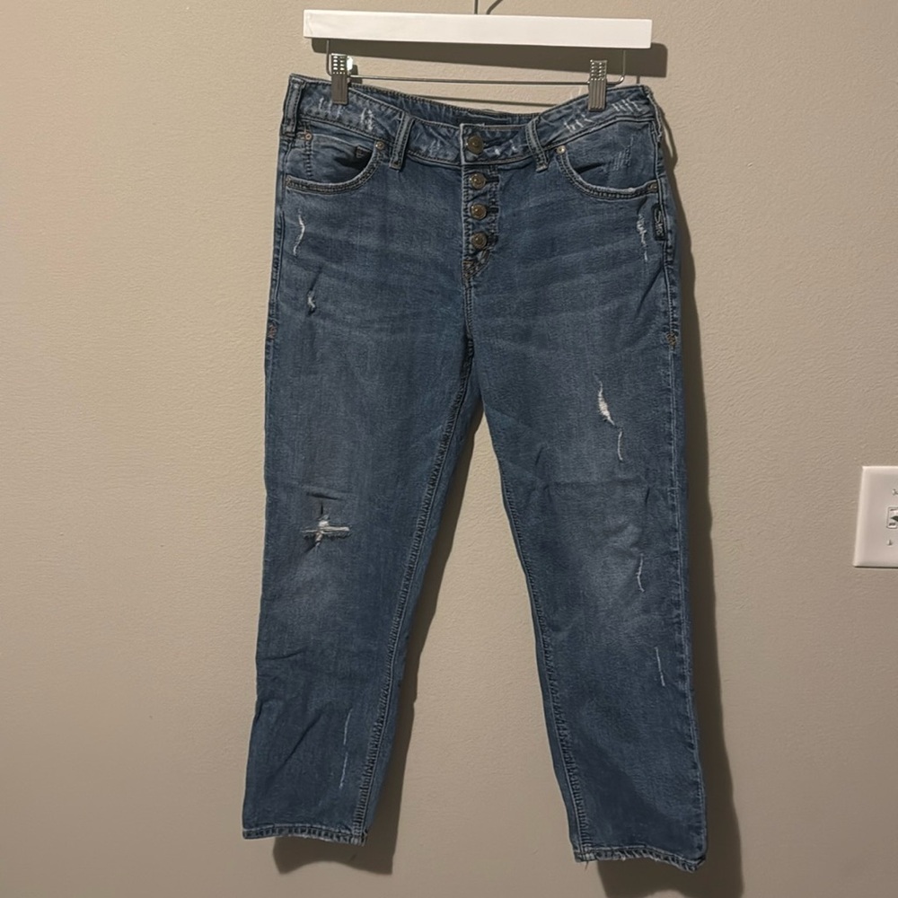 Silver Jean Co Avery Slim Crop W 31 L 25 Medium Wash EUC Distressing